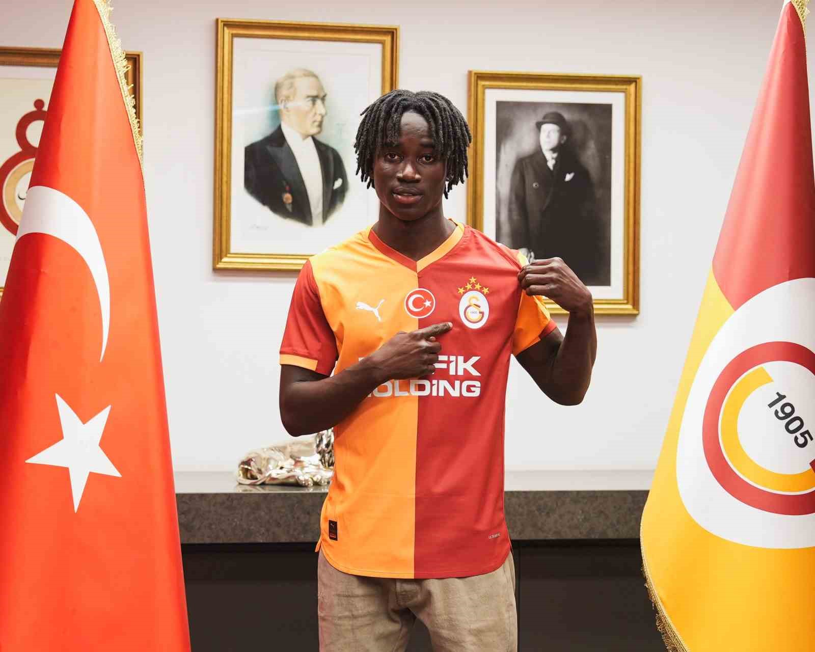 Renato Nhaga, Galatasaray’ın ilk Gine-Bissaulu futbolcusu oldu
