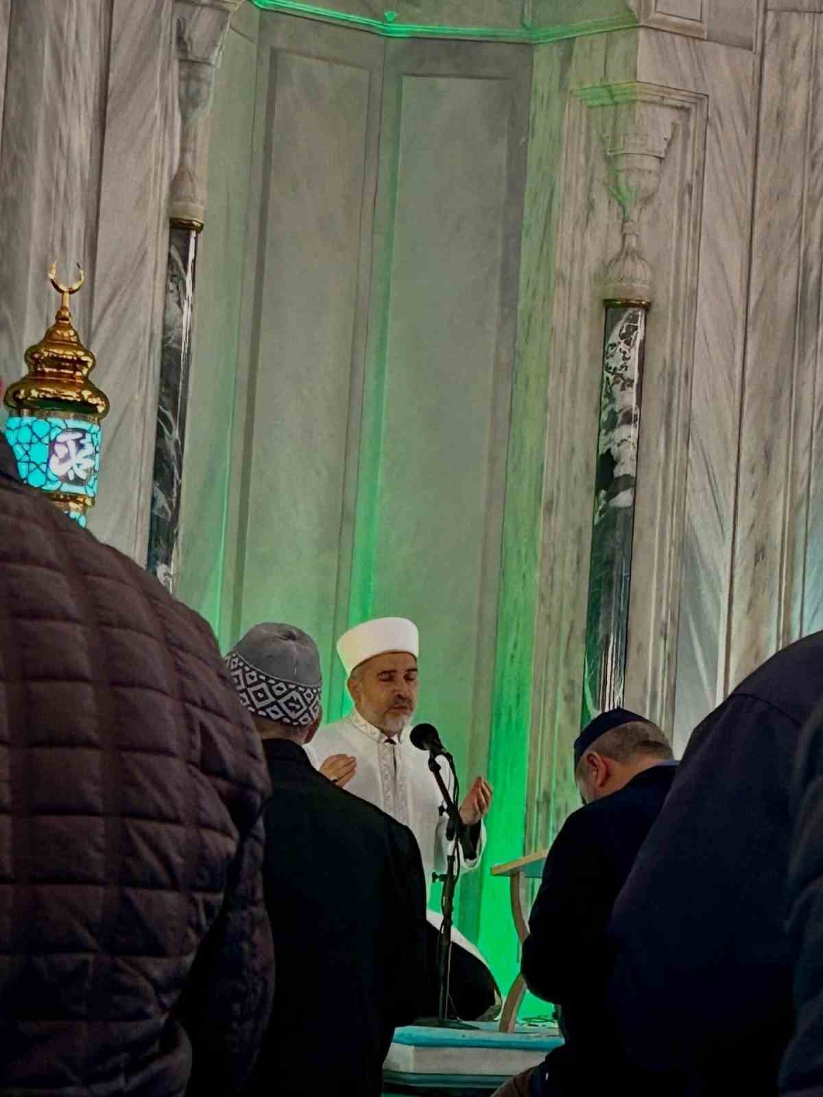 Reşadiye Camii’nde 18 Mart Şehitleri Anma Programı düzenlendi
