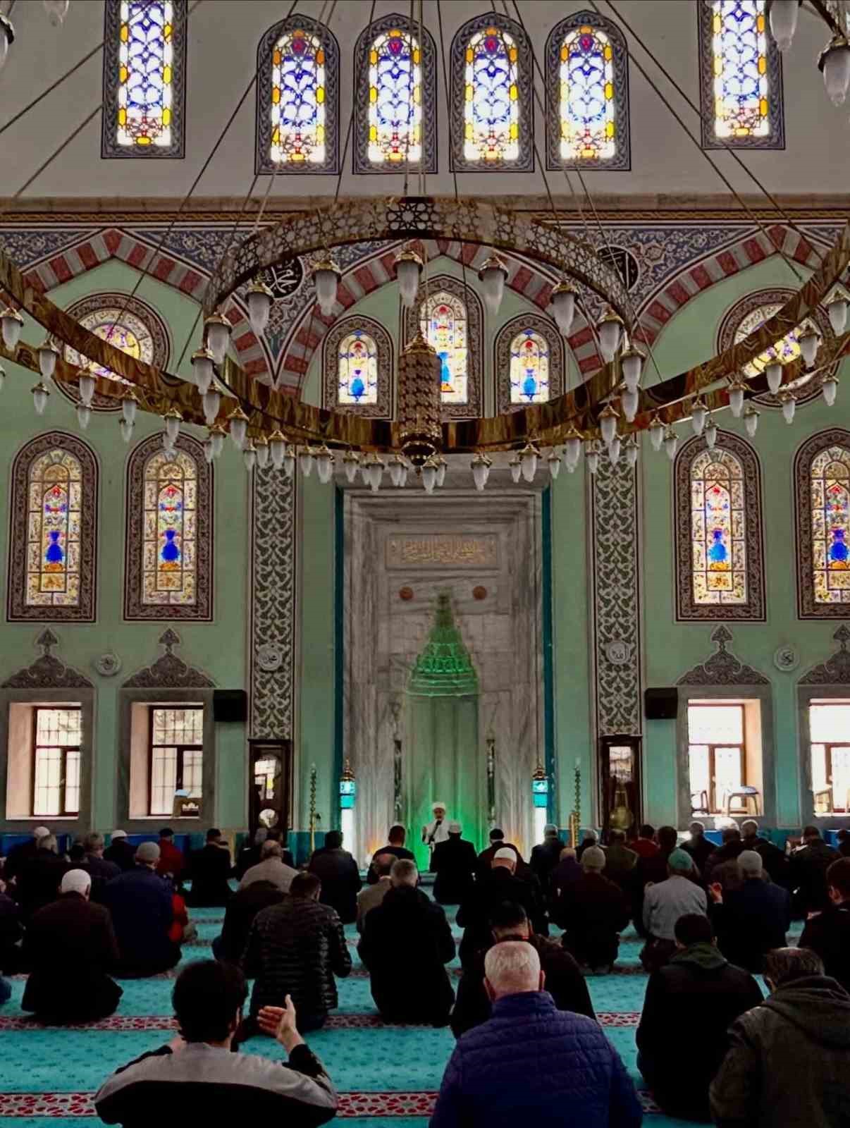 Reşadiye Camii’nde 18 Mart Şehitleri Anma Programı düzenlendi
