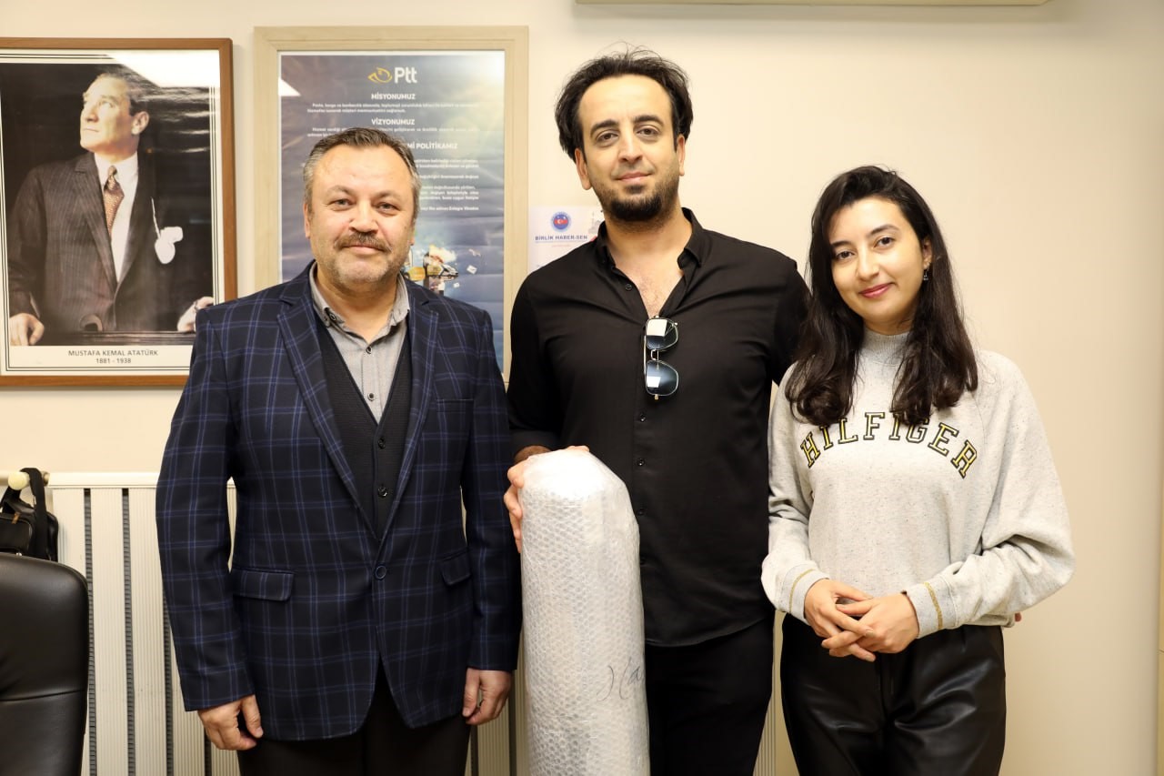 Ressam çift, Bakan Kurum’u halıya resmetti
Ressam çift, Bakan Kurum’u halıya resmetti