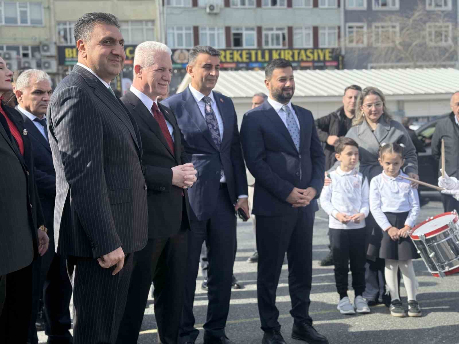 Restore edilen Kağıthane Yaşar Doğu İlkokulu hizmete açıldı
