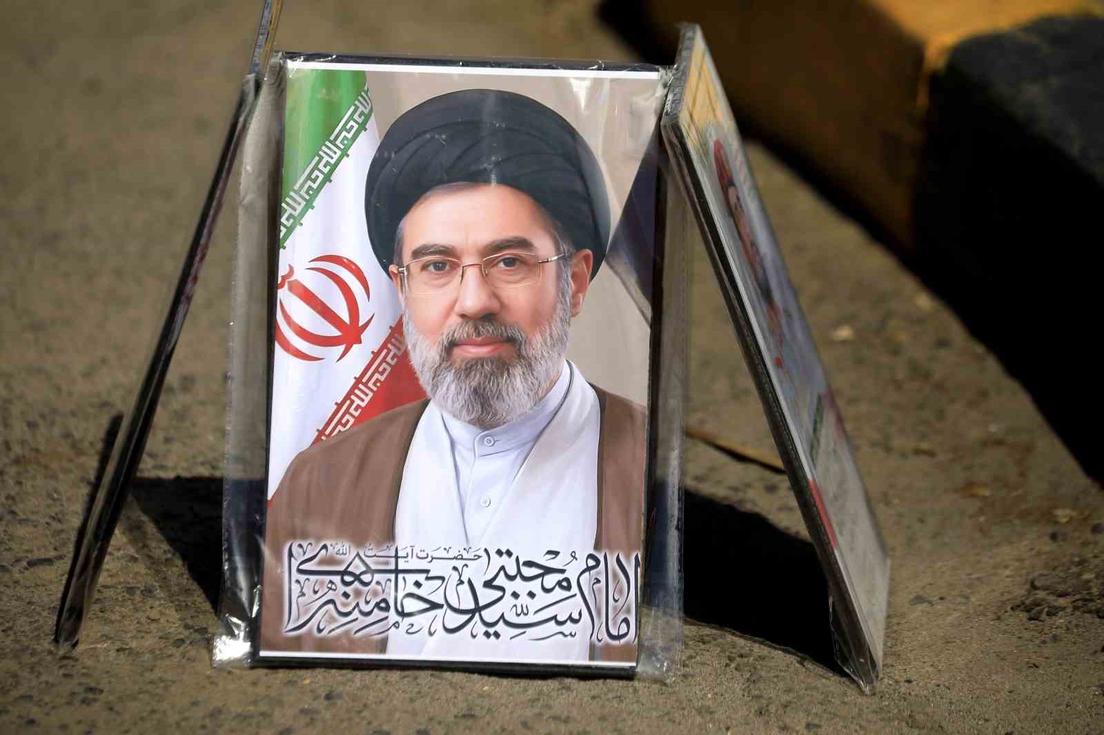 Reuters: "İran dini lideri Hamaney’in yüzü tanınmaz halde"
