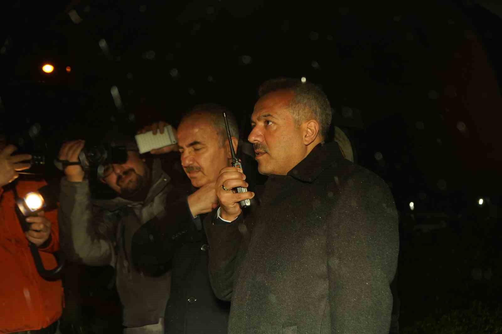 Rize protokolünden yeni yıla çalışarak girenlere ziyaret
