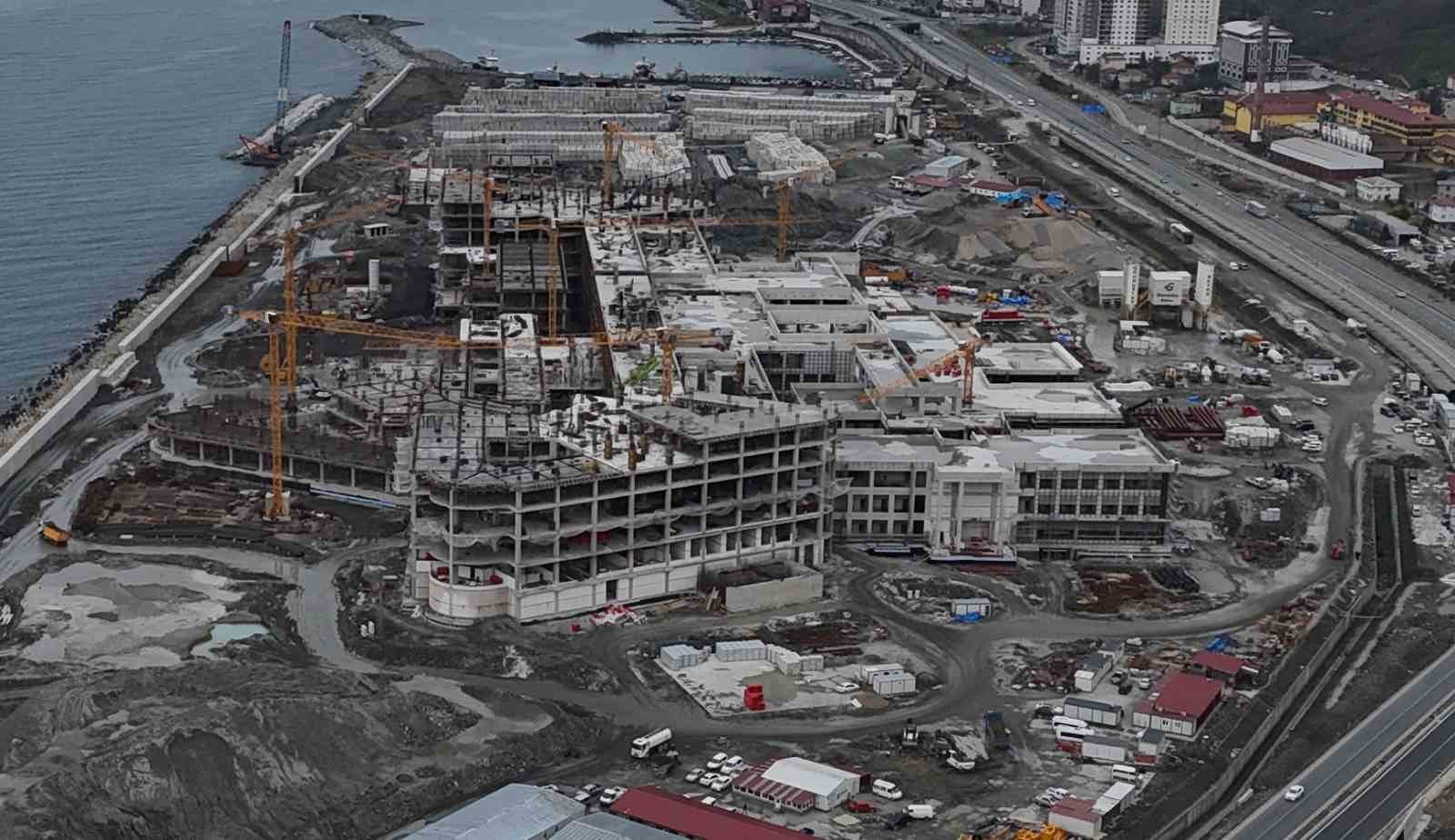 Rize Şehir Hastanesi inşaatı hızla devam ediyor
