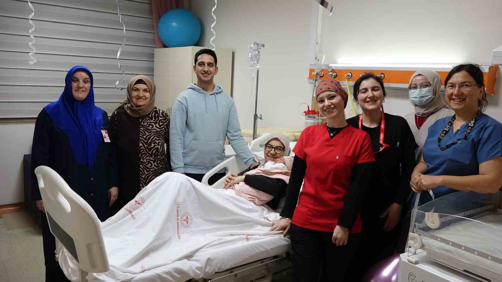 Rize’de 2026 yılının ilk bebeği "Elif Bilge" oldu
