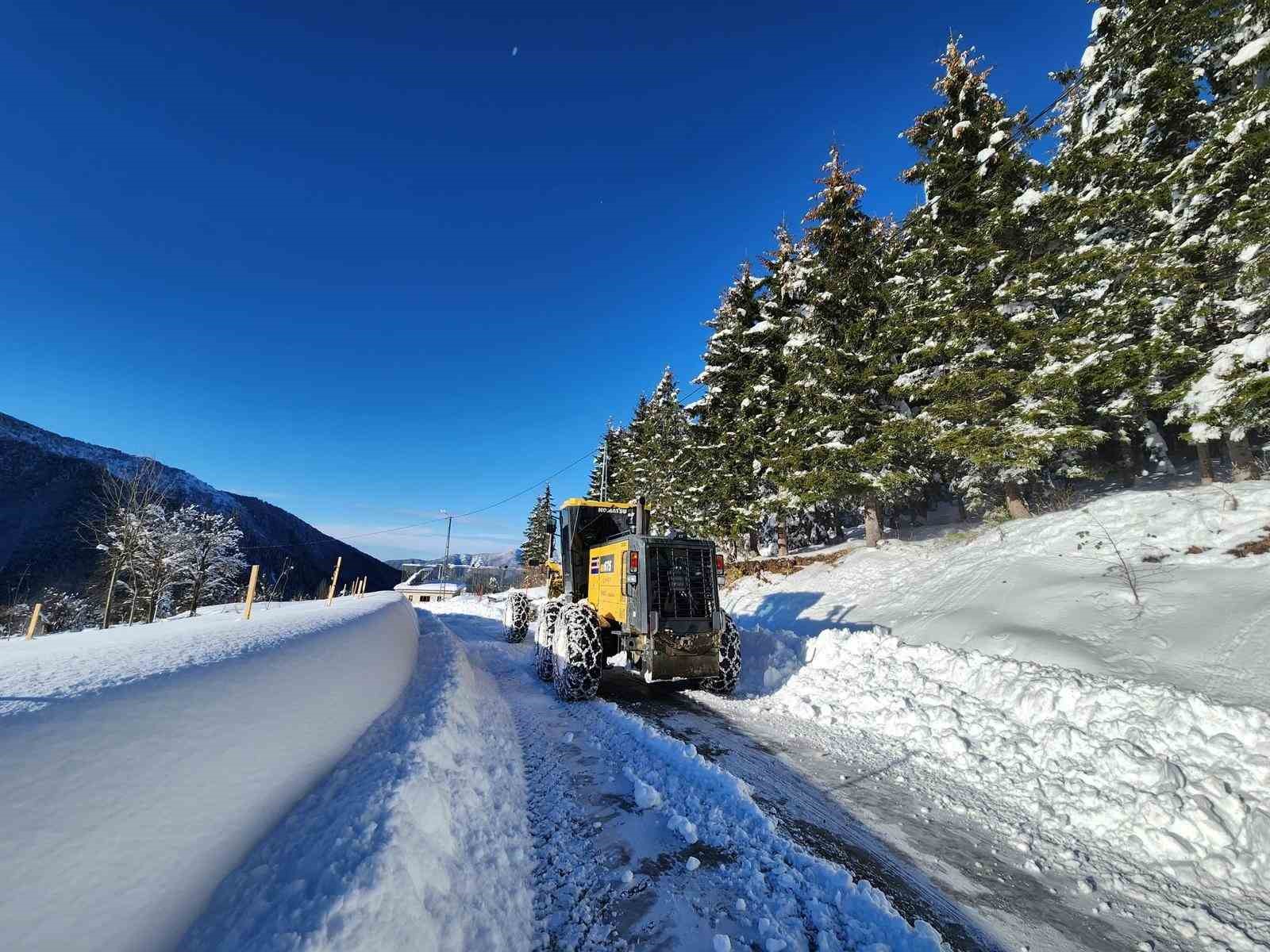 Rize’de 206 köy yolu kar nedeniyle ulaşıma kapandı
