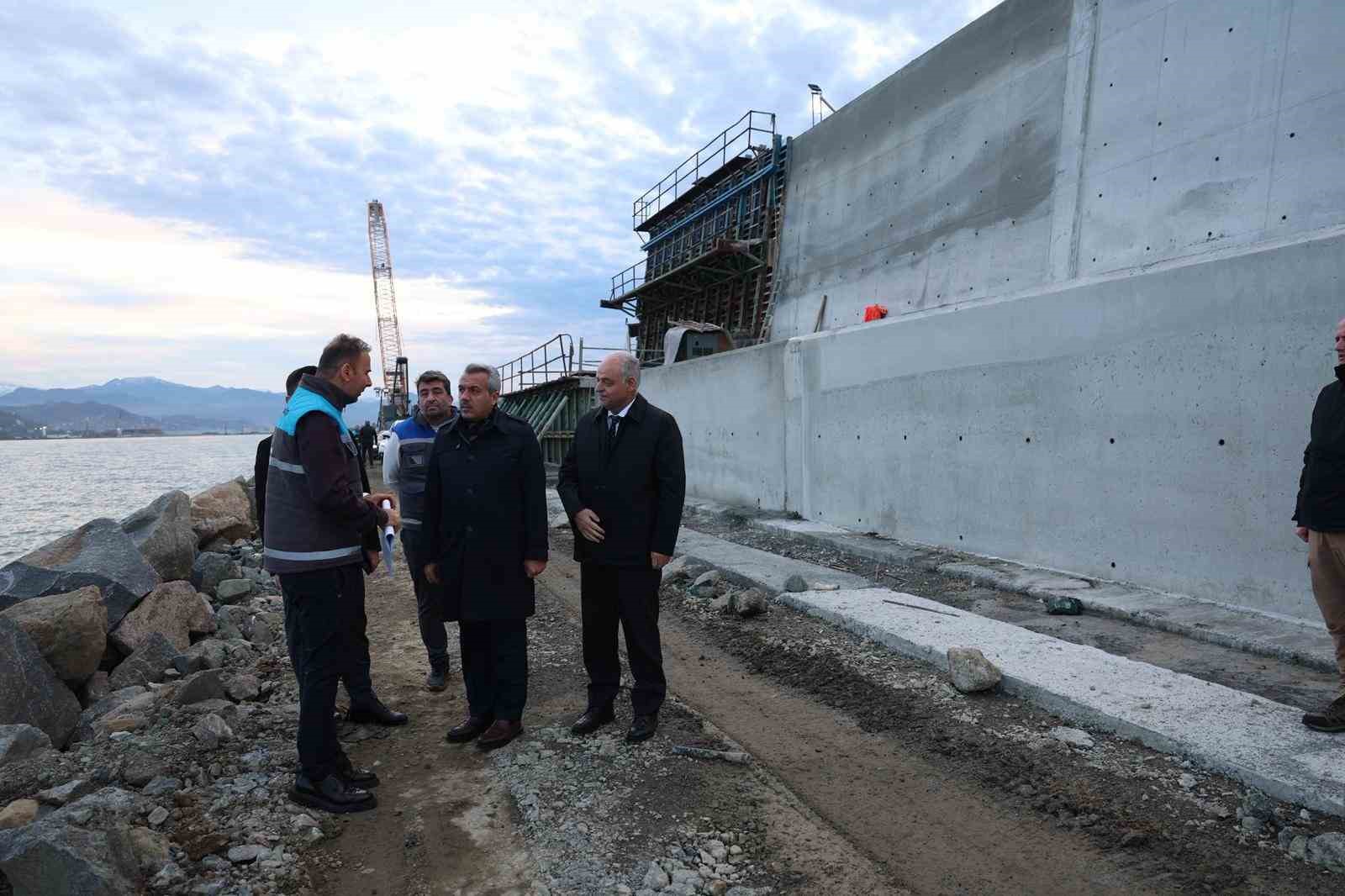 Rize’de İyidere Lojistik Limanı inşaatı sürüyor
Rize’de İyidere Lojistik Limanı inşaatı sürüyor