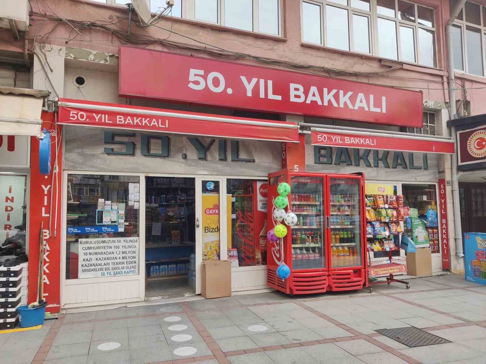 Rize’nin hafızası 50. Yıl Bakkalı
