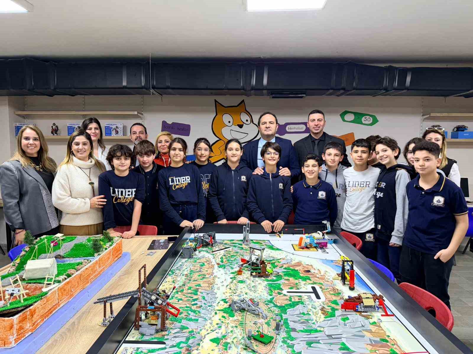 Robotik kodlama çalışmaları yerinde incelendi
