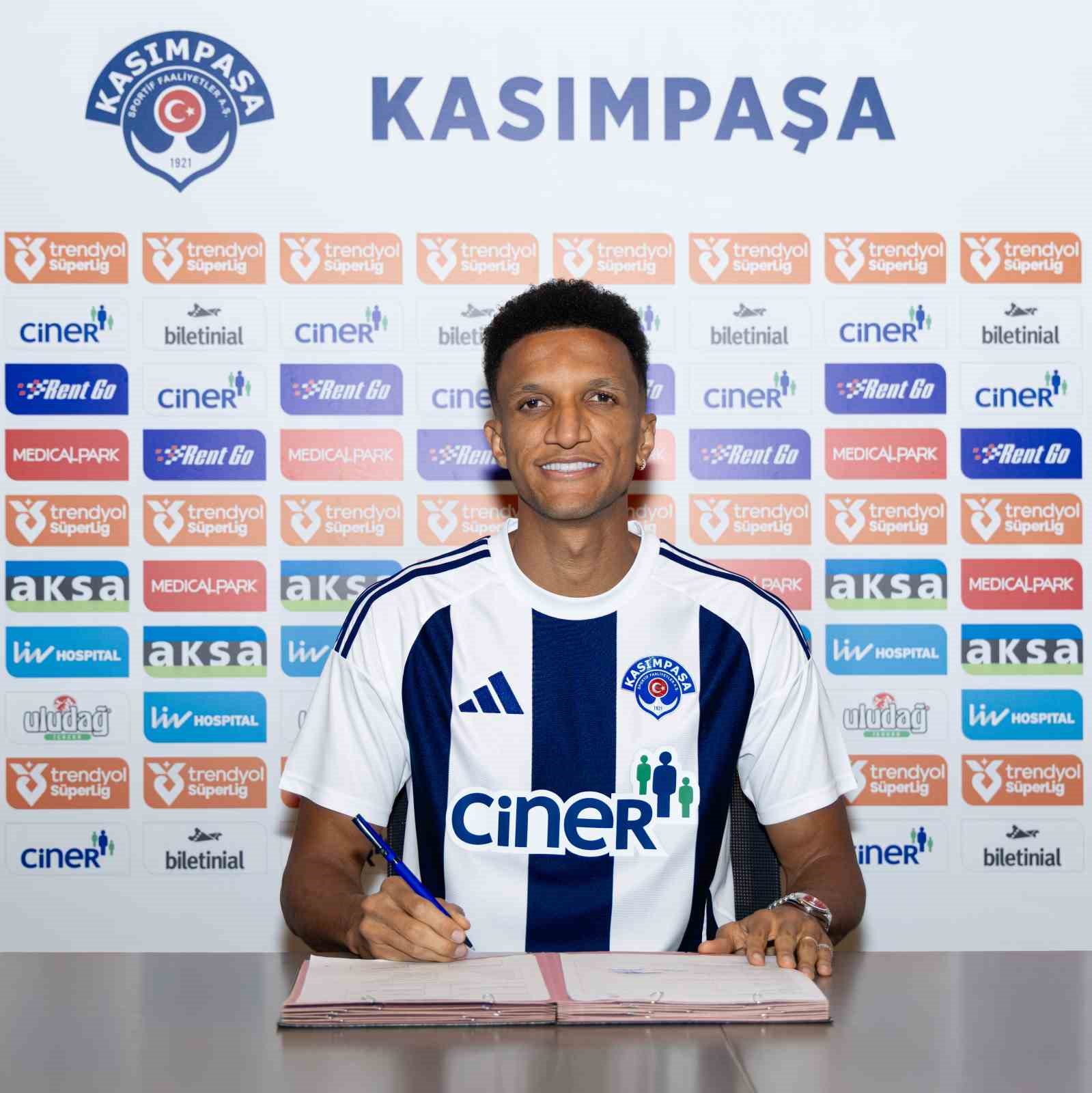 Rodrigo Becao resmen Kasımpaşa’da
