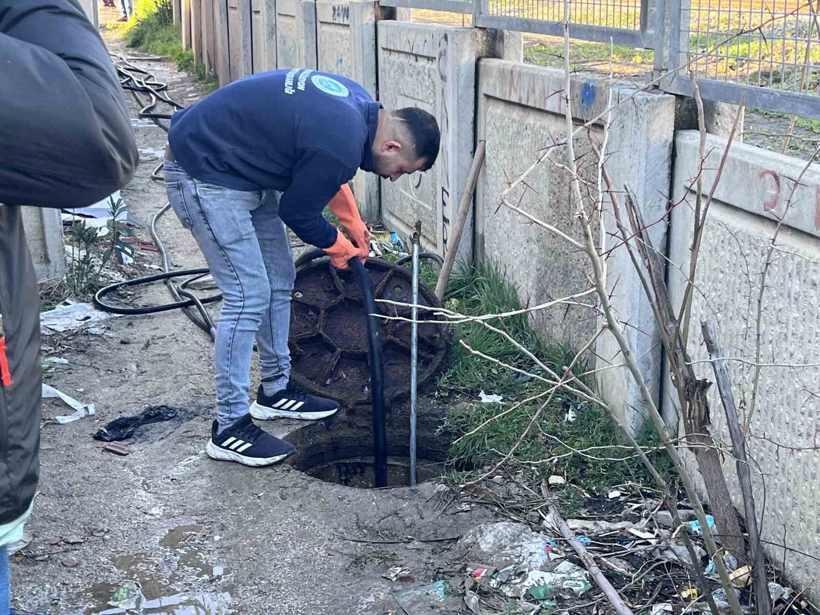 ’Rögarda bebek gördüm’ iddiası ekipleri harekete geçirdi
