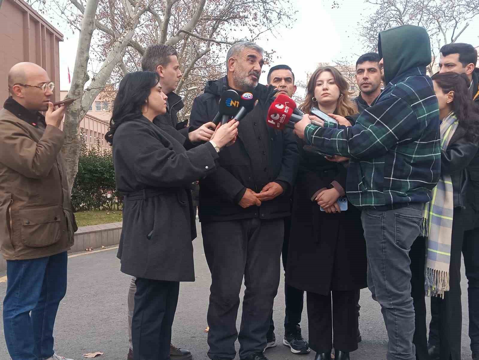 Rojin Kabaiş’in babası: "Adalet Bakanımızla görüştük, olumlu geçti, en yakın zamanda her şey çözülecek"
Rojin Kabaiş’in babası: "Adalet Bakanımızla görüştük, olumlu geçti, en yakın zamanda her şey çözülecek"