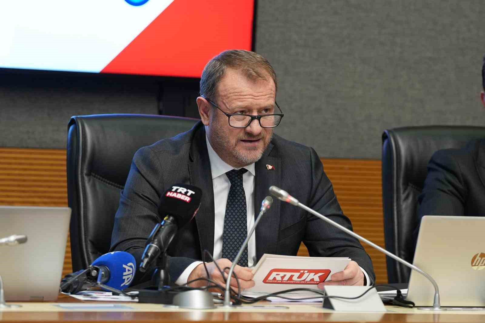 RTÜK Başkanı Daniş: "Yoğun şiddet teması içeren yapımların toplum ve çocuklar üzerindeki etkilerini yakından takip ediyoruz"
RTÜK Başkanı Daniş: "Yoğun şiddet teması içeren yapımların toplum ve çocuklar üzerindeki etkilerini yakından takip ediyoruz"