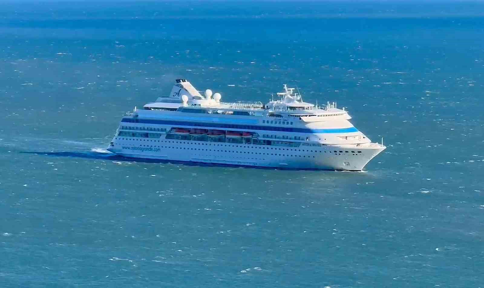 Rus turistlere Türkiye’de fırtına engeli
