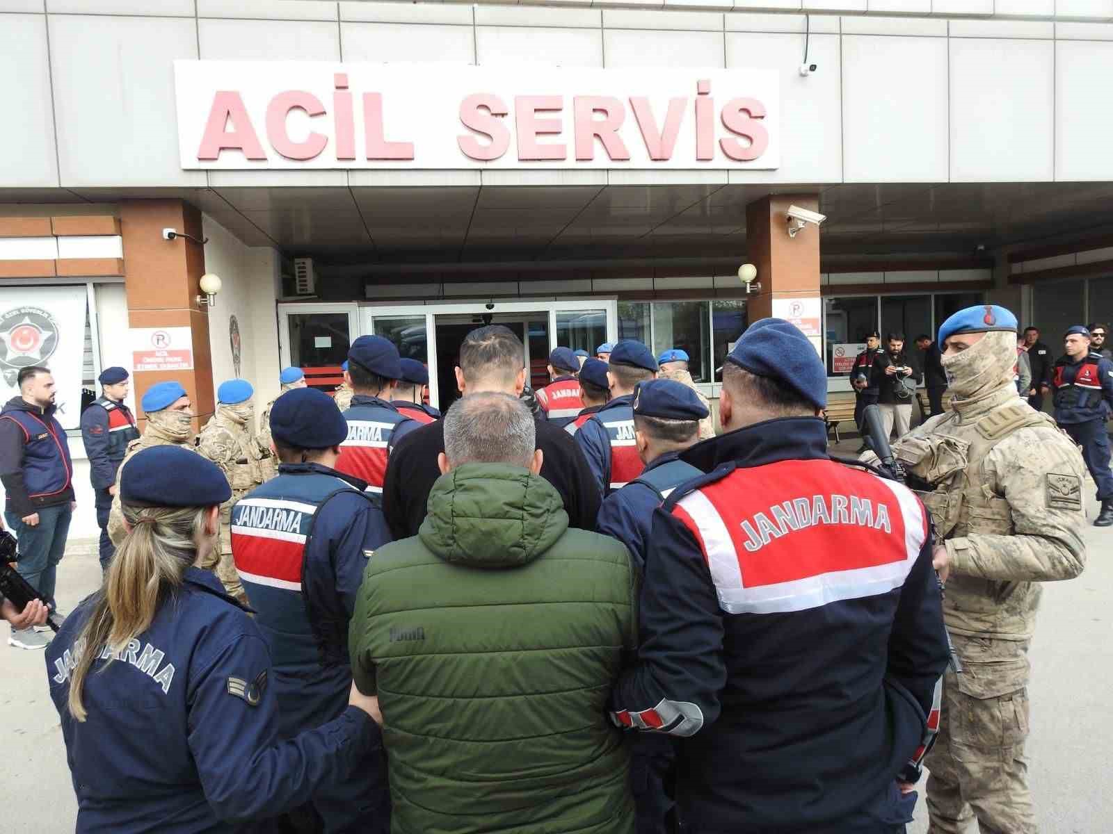 Rüşvet operasyonunda 13 şüpheli tutuklandı
