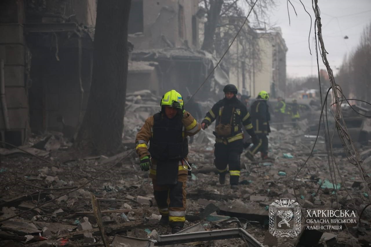 Rusya, Harkov’da 5 katlı binayı vurdu: en az 25 yaralı
