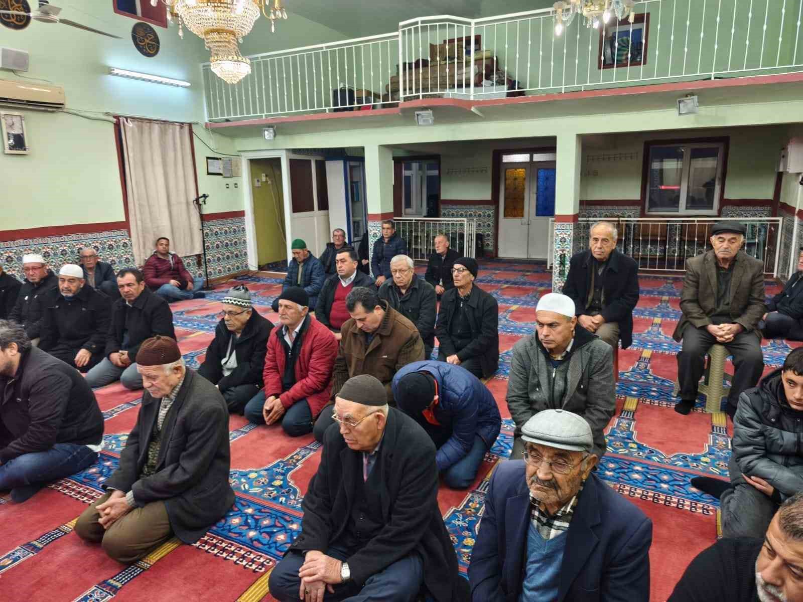 Sabah namazı buluşmaları Elderesi’nde devam etti
