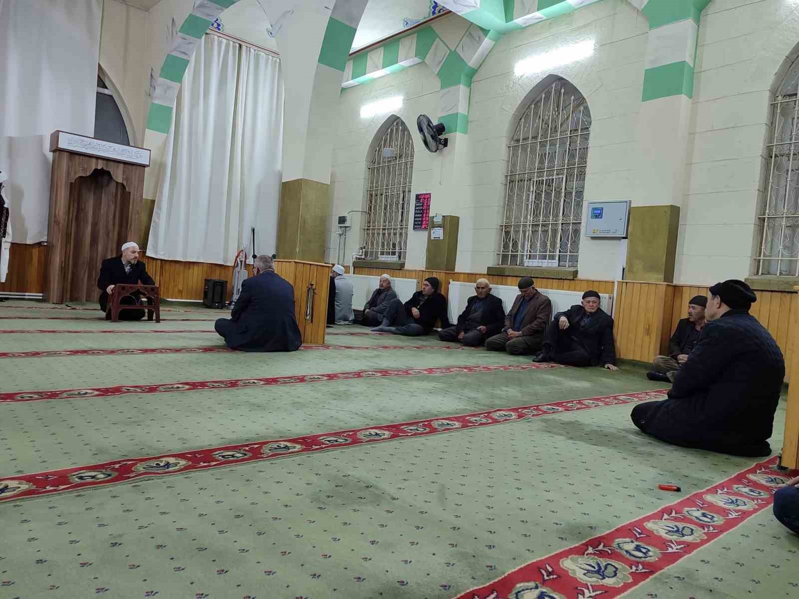 Sabah namazı buluşmaları yoğun ilgi gördü
