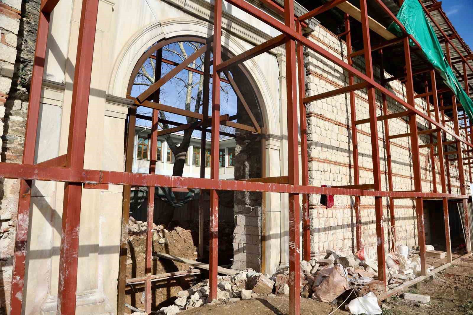 Sadabad Sarayı’nda restorasyon çalışmaları tüm hızıyla sürüyor
