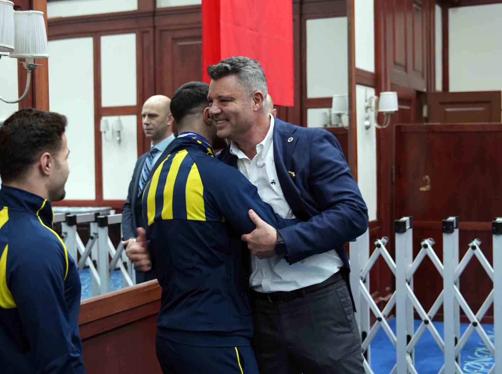 Sadettin Saran: "İnşallah çok daha fazla kupalar alacağız"
