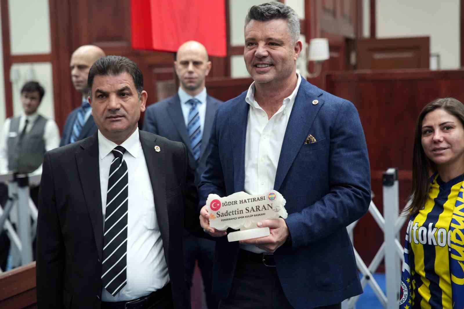 Sadettin Saran: "İnşallah çok daha fazla kupalar alacağız"
