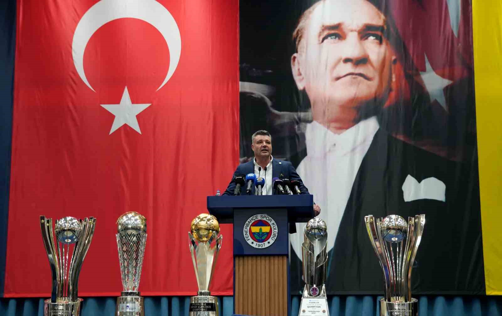 Sadettin Saran: "İnşallah çok daha fazla kupalar alacağız"
