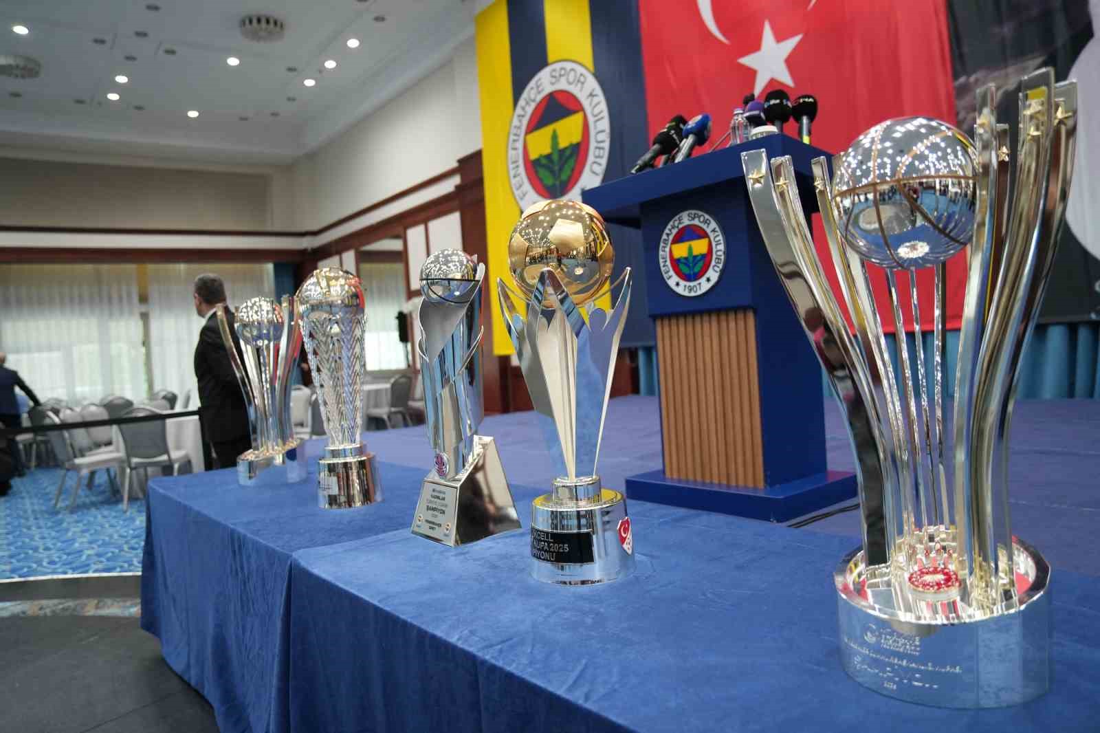 Sadettin Saran: "İnşallah çok daha fazla kupalar alacağız"
