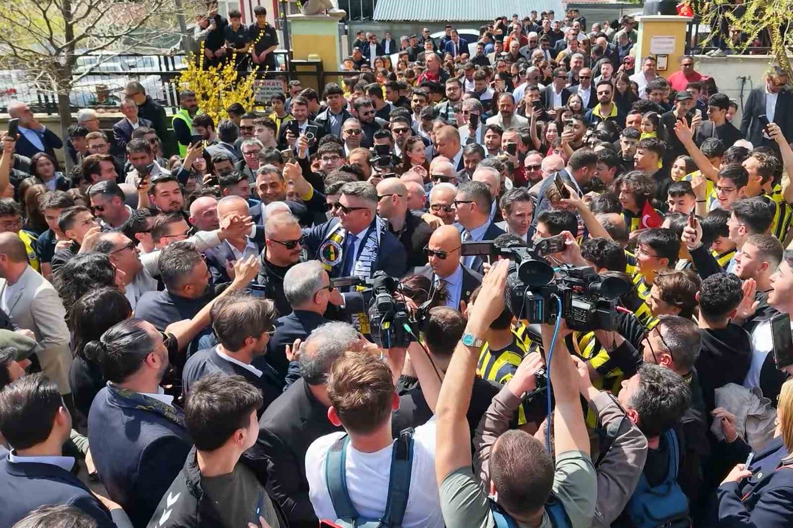 Sadettin Saran: "İnşallah şampiyon olacağız"
Sadettin Saran: "İnşallah şampiyon olacağız"
