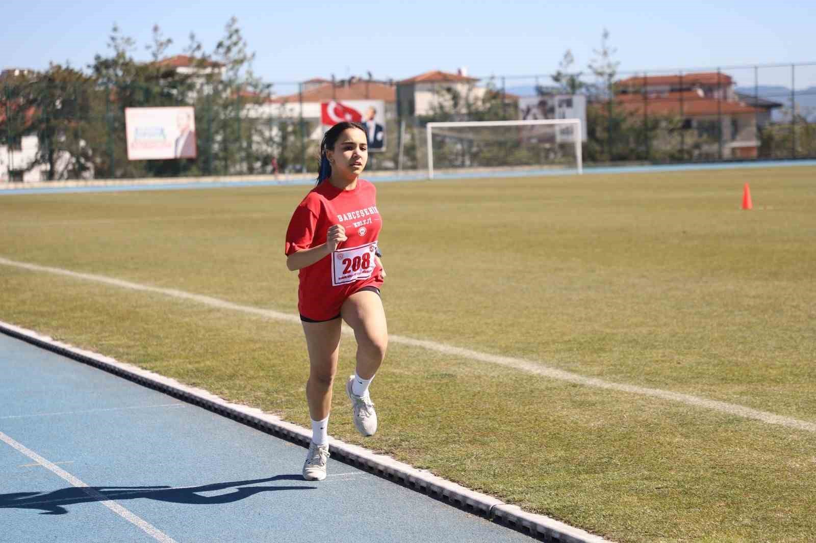 Safranbolu’da okul sporları atletizm yarışları gerçekleşti
