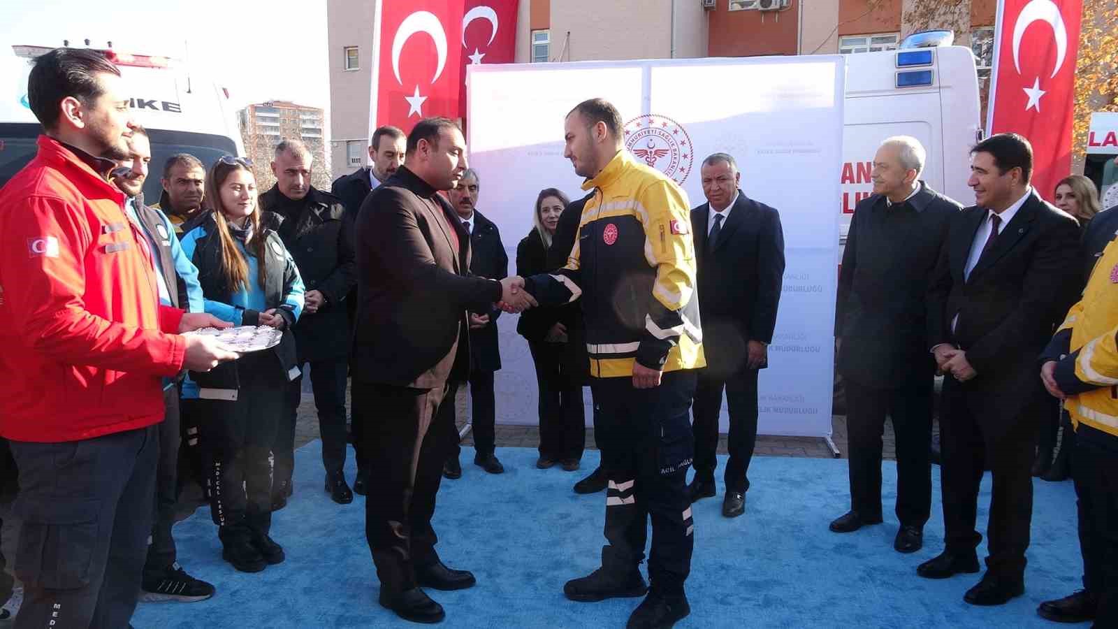 Sağlık Bakanlığı’ndan Kilis’e 4 yeni acil sağlık aracı
