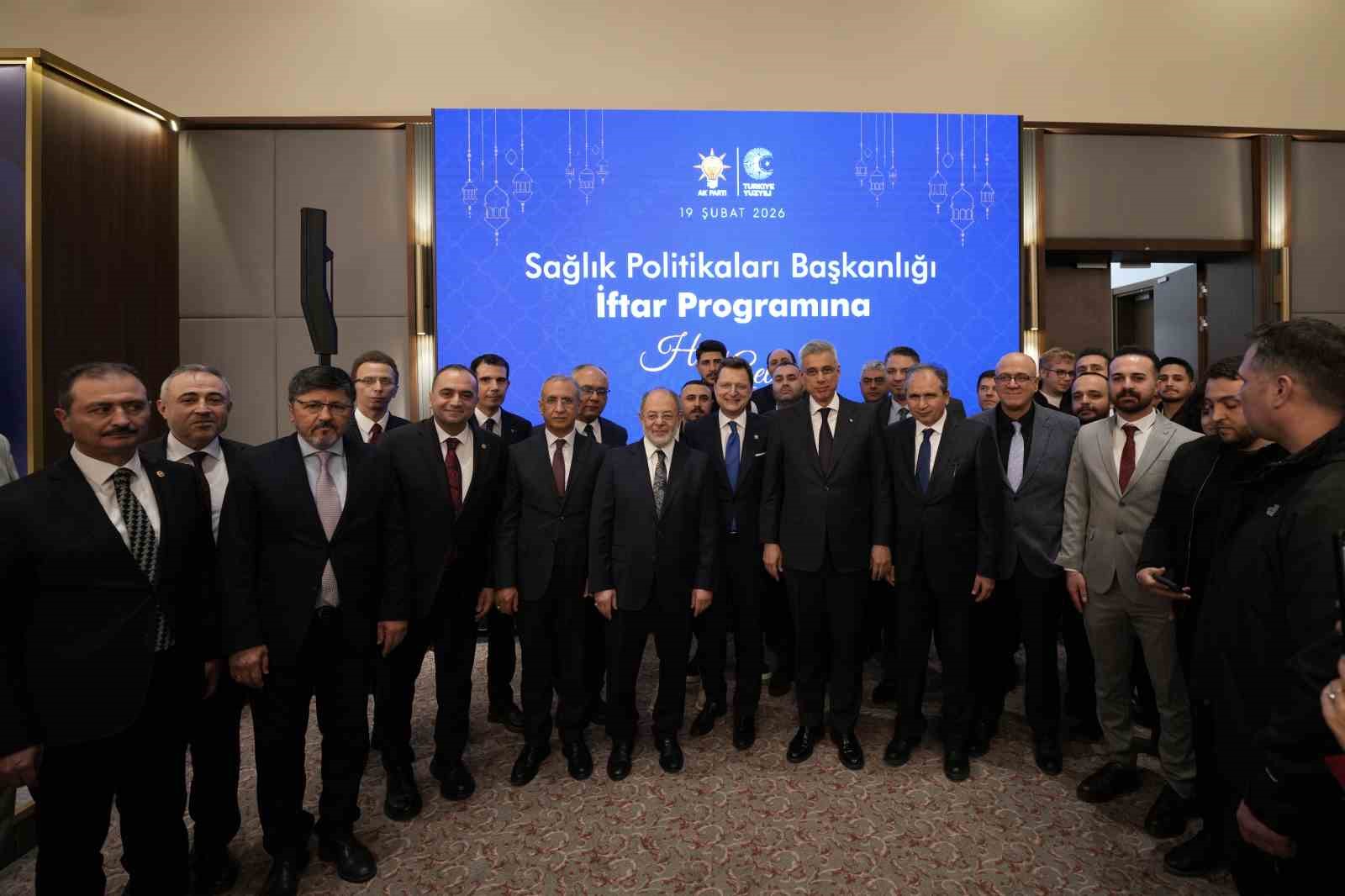 Sağlık çalışanları iftar sofrasında buluştu
