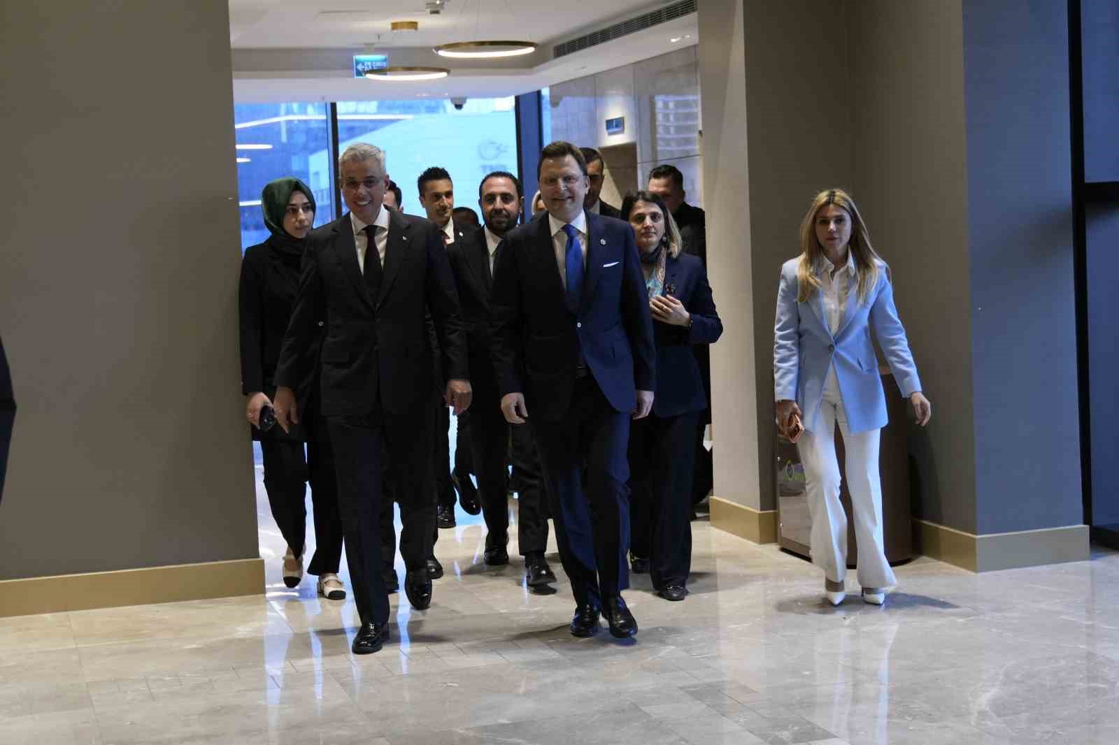 Sağlık çalışanları iftar sofrasında buluştu
