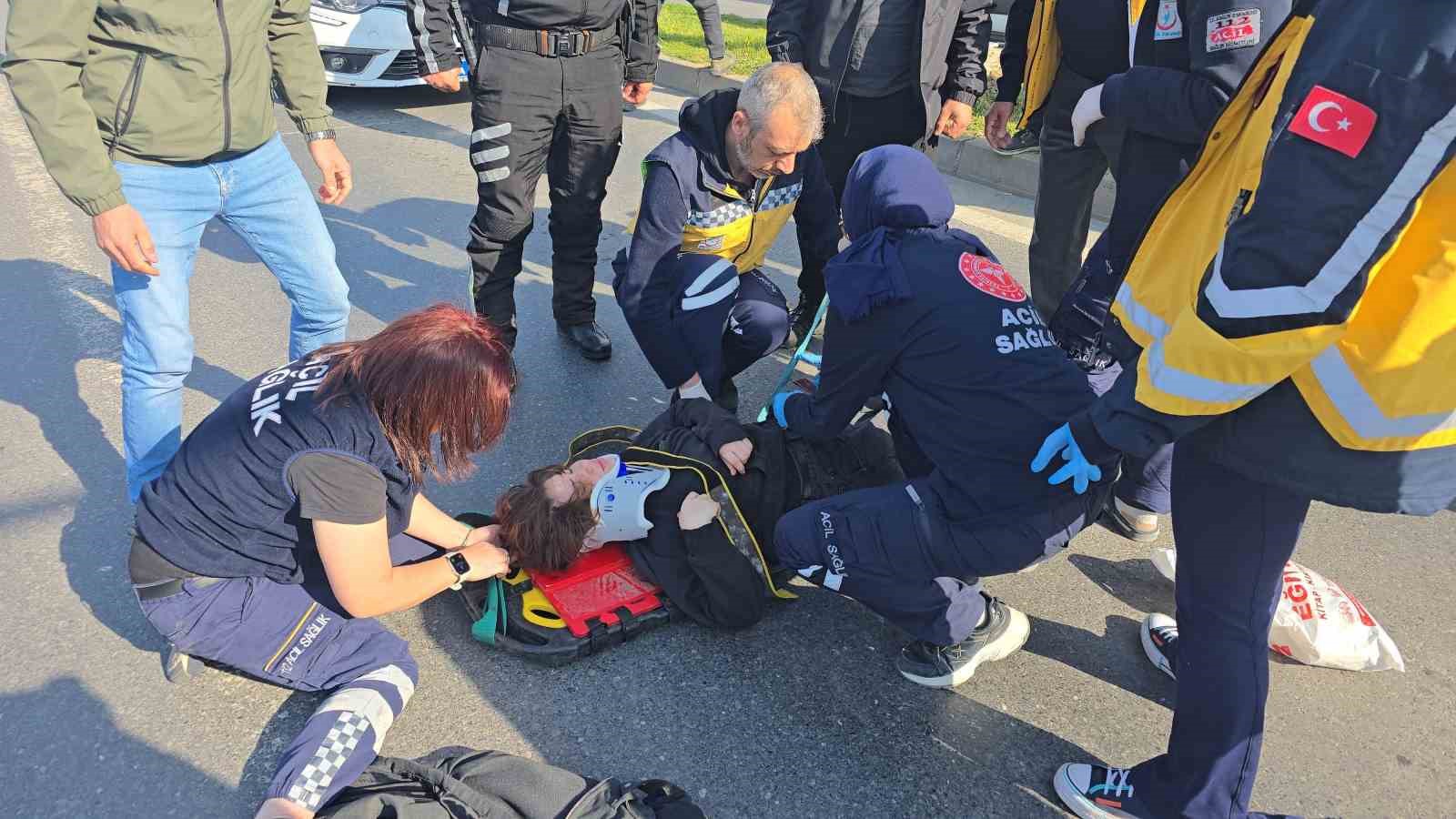 Sağlık personelinin kullandığı araç öğrenciye çarptı: 1 yaralı
