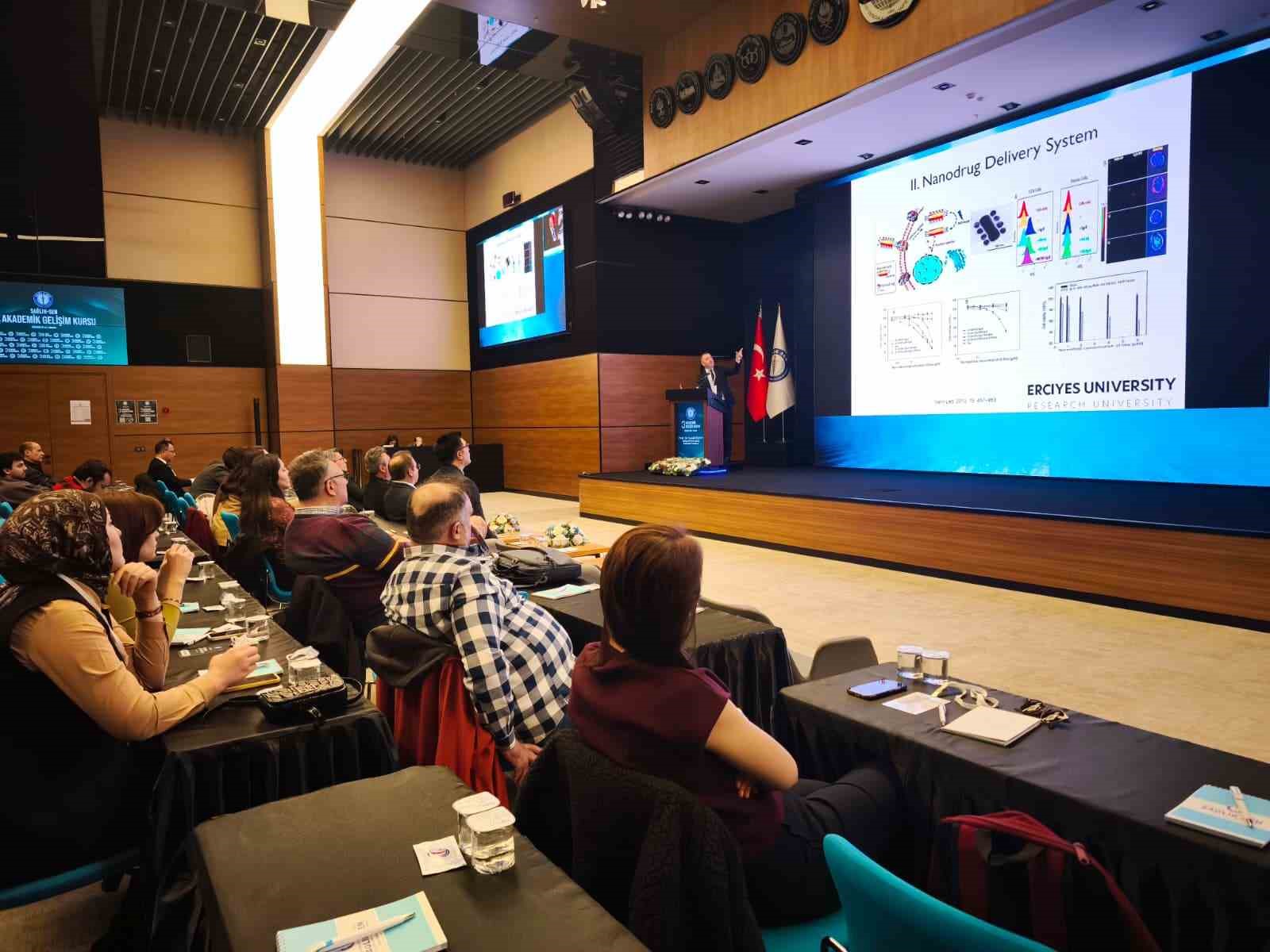 Sağlık-Sen’den sağlık ve sosyal hizmet profesyonellerine yönelik Akademik Gelişim Kursu
