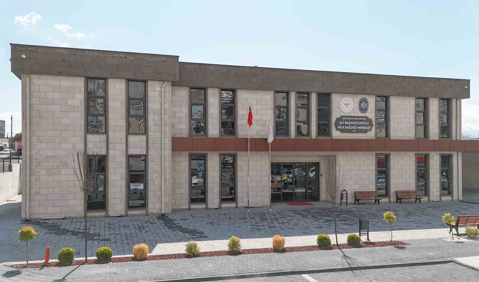 Sağlık yatırımları ile rekor kıran Melikgazi Belediyesi ilçenin geleceğini şekillendiriyor
