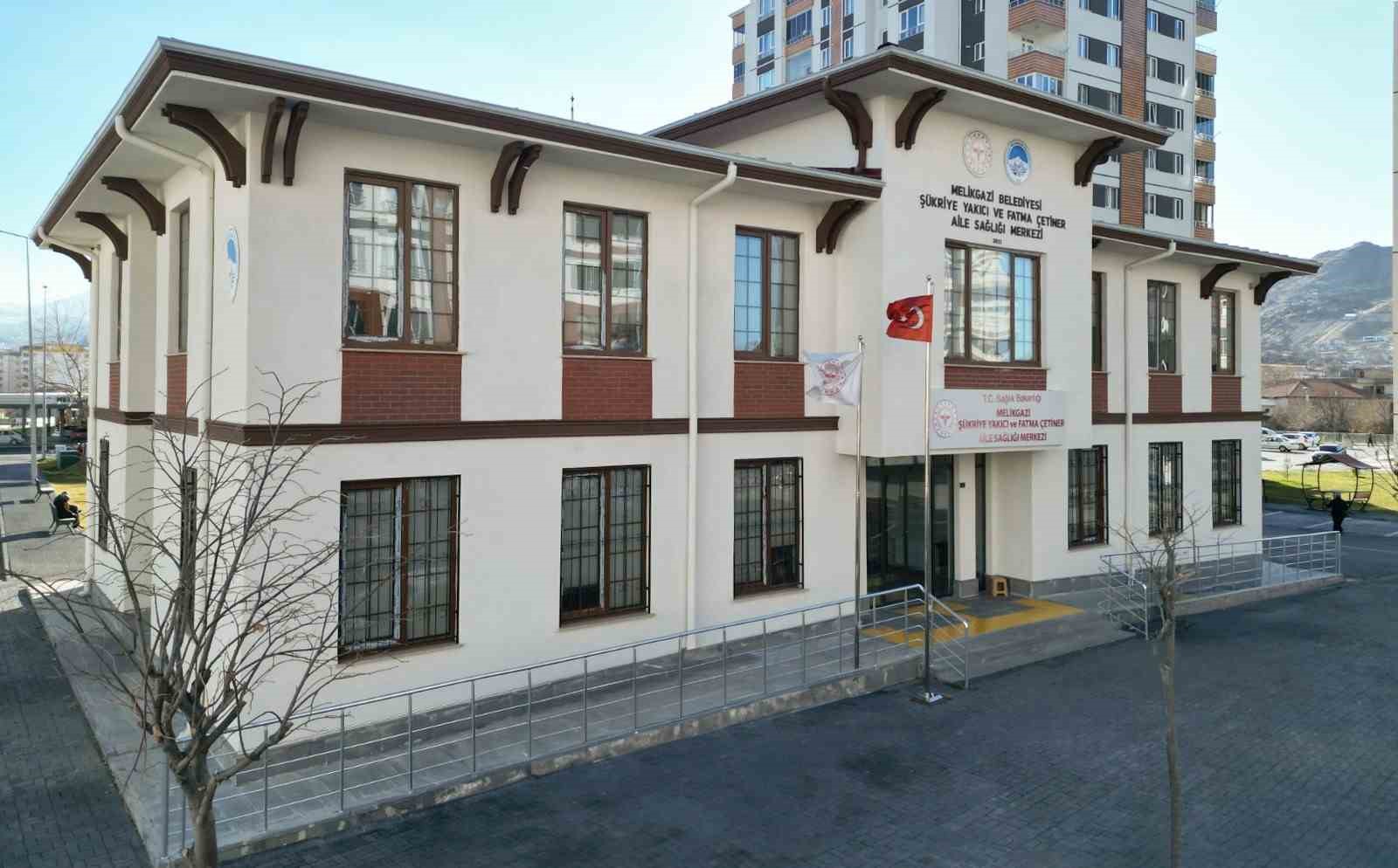 Sağlık yatırımları ile rekor kıran Melikgazi Belediyesi ilçenin geleceğini şekillendiriyor
