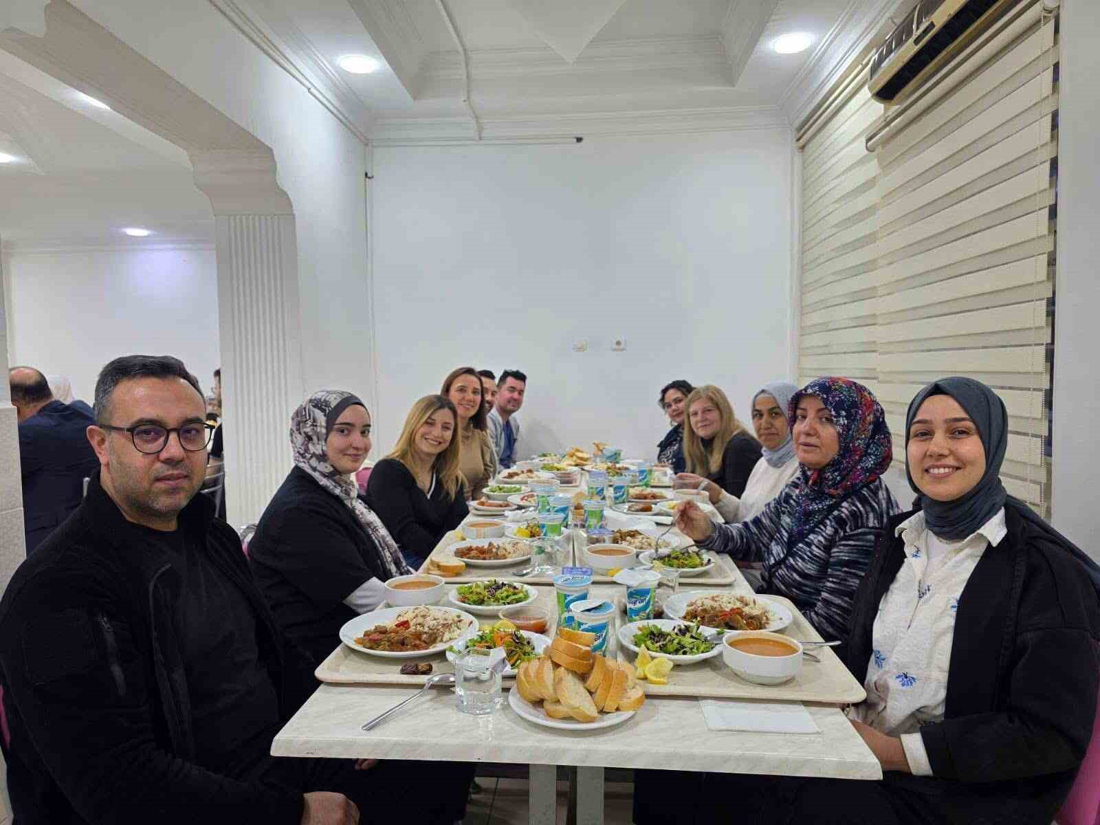 Sağlıkçılar iftar sofrasında buluştu
