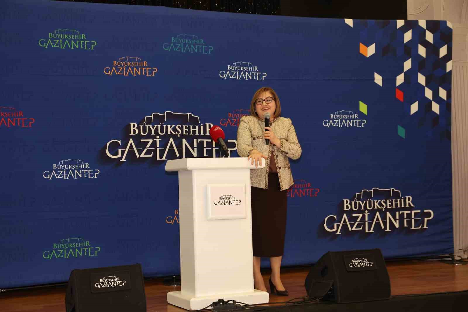 Şahin, emeklilere müjde üstüne müjde verdi
Şahin, emeklilere müjde üstüne müjde verdi