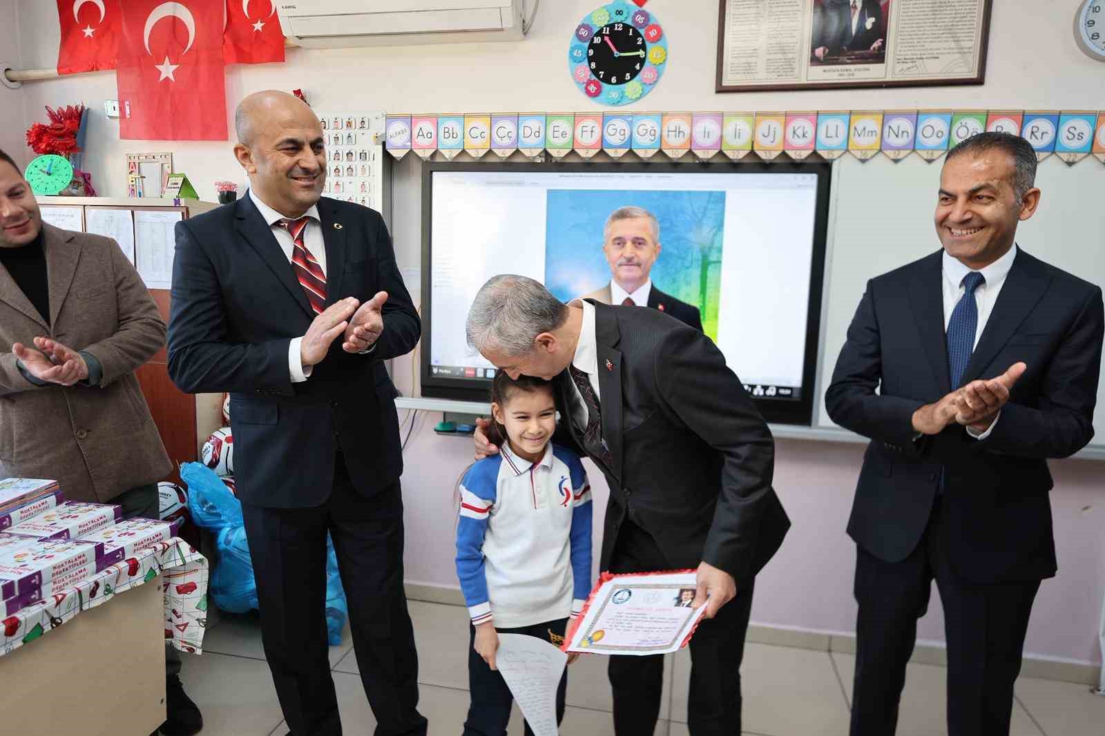 Şahinbey Belediyesi’nden öğrencilere sömestr tatilinde 1 milyondan fazla kitap
