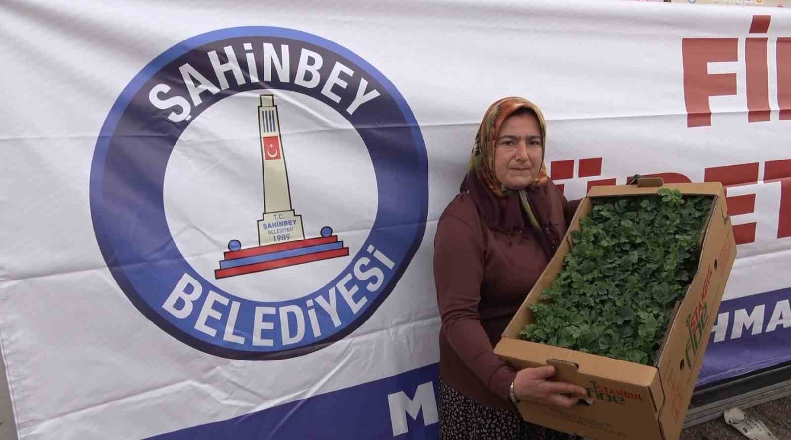 Şahinbey’de çiftçilere 5 milyon sertifikalı fide desteği verildi
