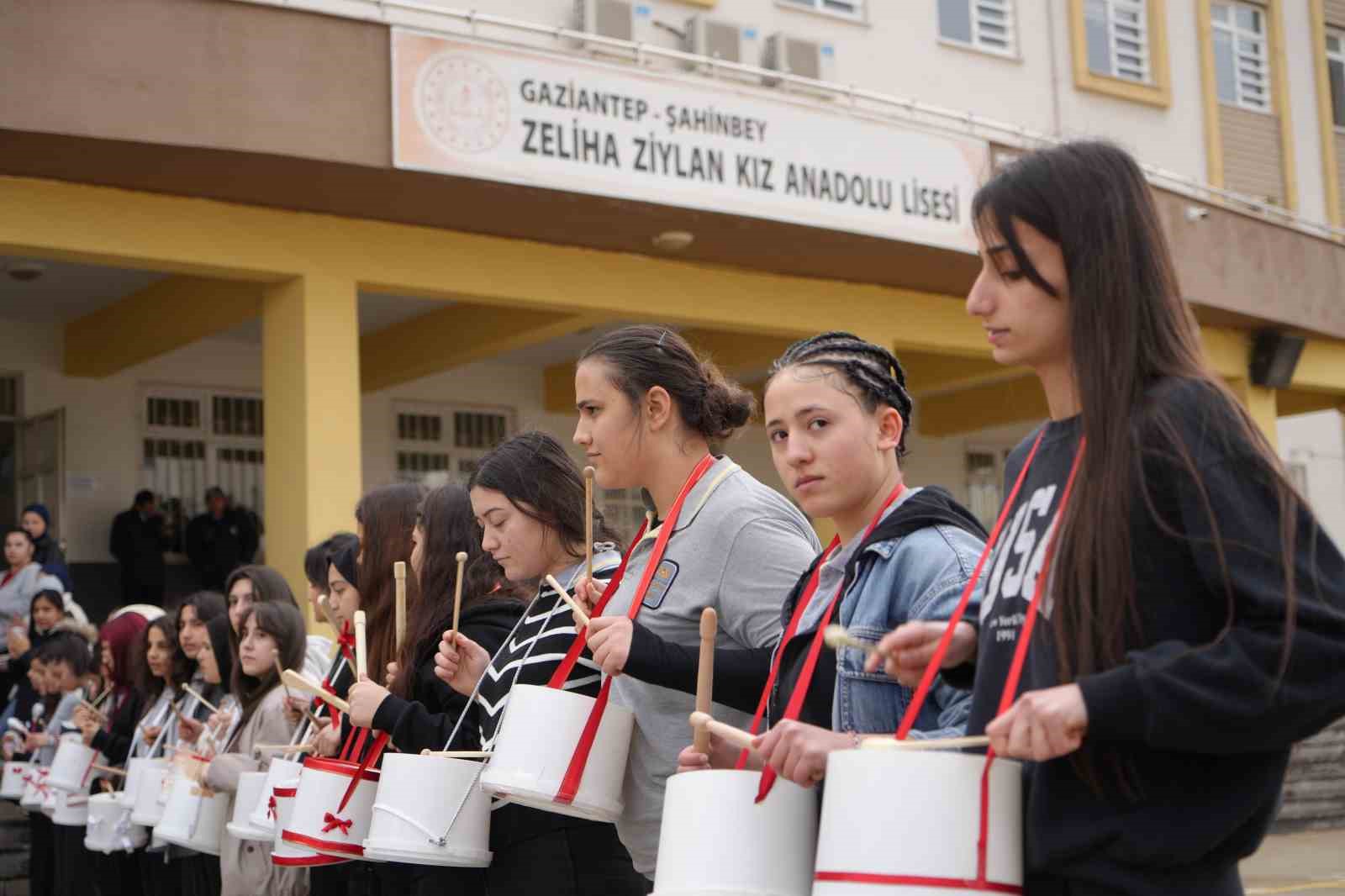 Şahinbey’de örnek etkinlik: Atıklar sanata dönüştü
