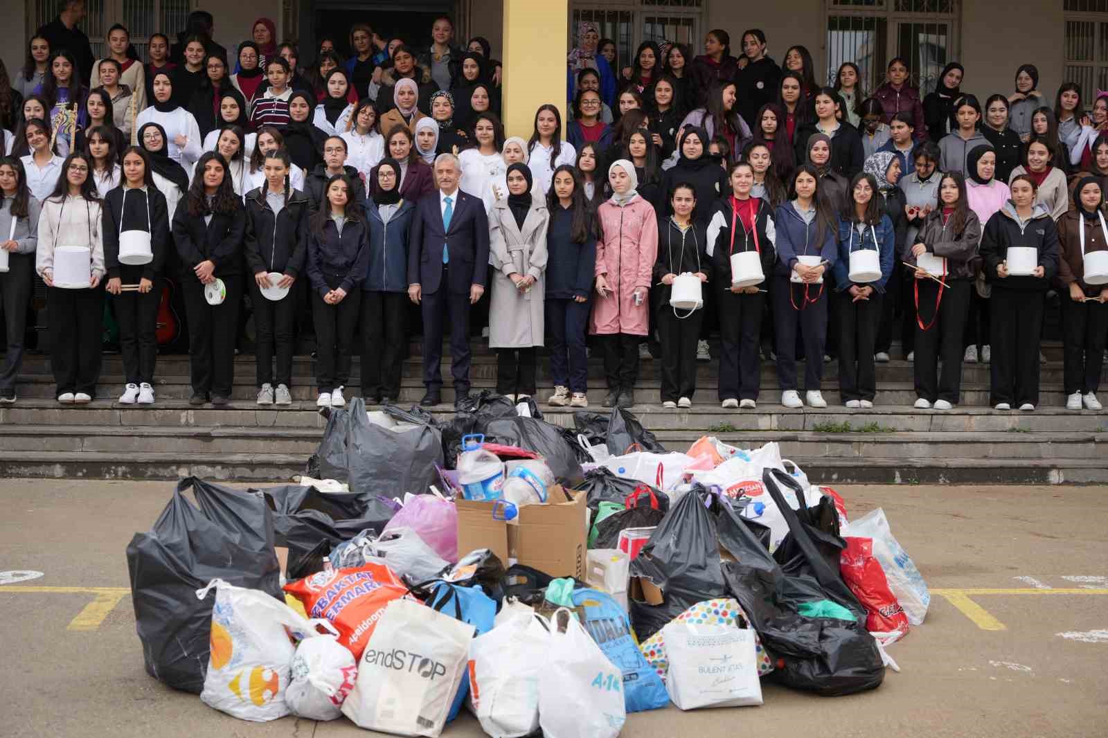 Şahinbey’de örnek etkinlik: Atıklar sanata dönüştü
