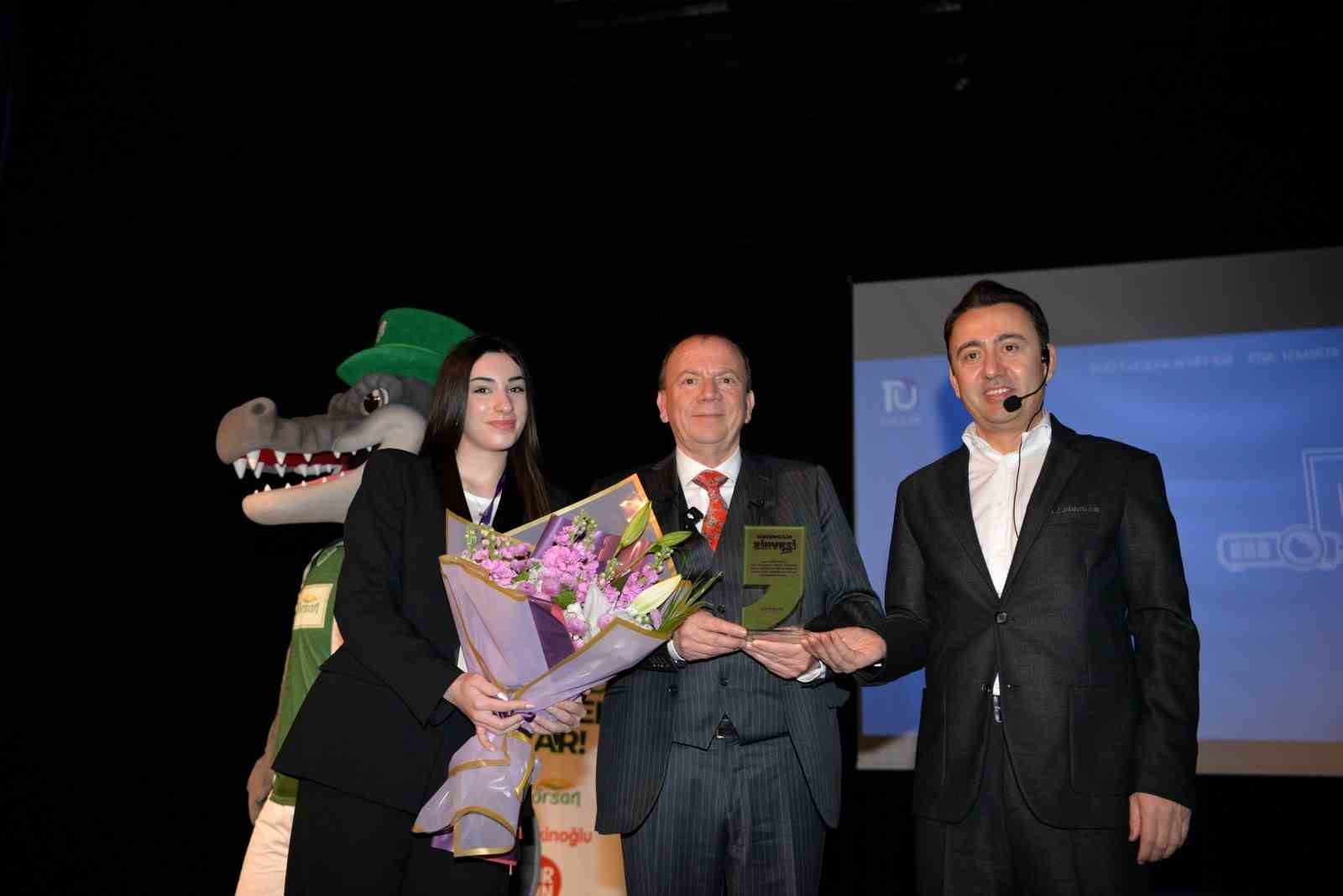 Şahinkaya Girişimcilik Zirvesi 2026 ilham veren konuklarıyla sürüyor
Şahinkaya Girişimcilik Zirvesi 2026 ilham veren konuklarıyla sürüyor