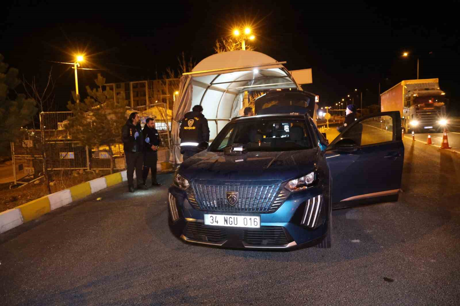 Sahte altın ile 15 kişiyi dolandırmışlar: 2 gözaltı
