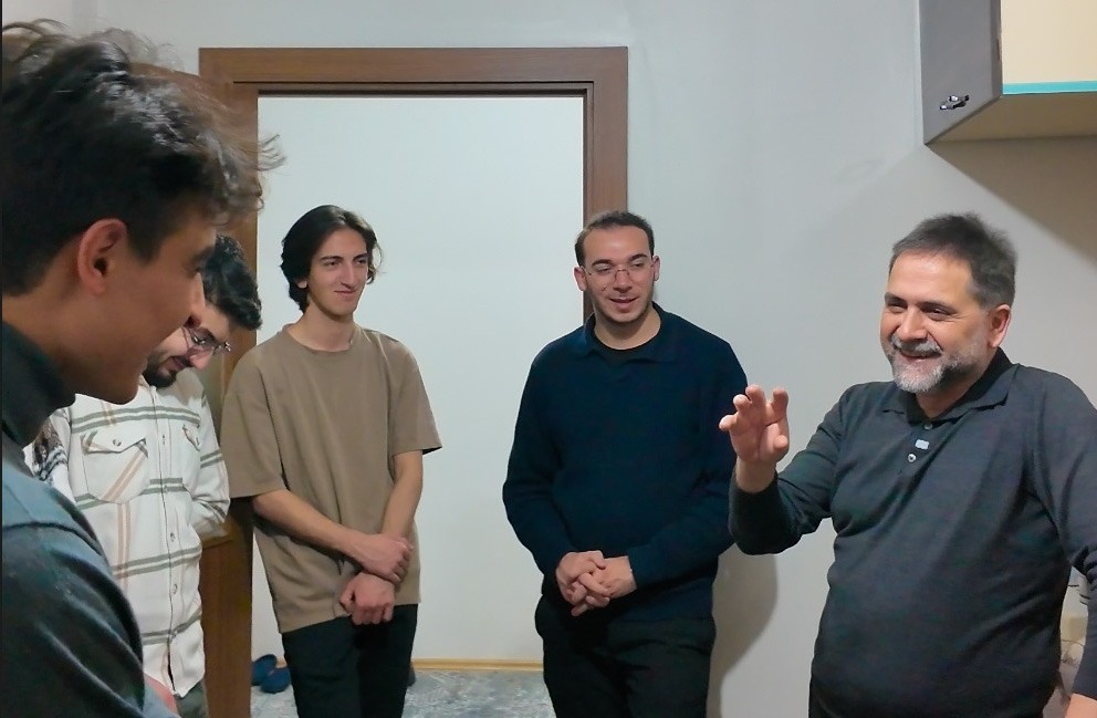 Sahur sofrasında öğrencileri yalnız bırakmadı
Sahur sofrasında öğrencileri yalnız bırakmadı