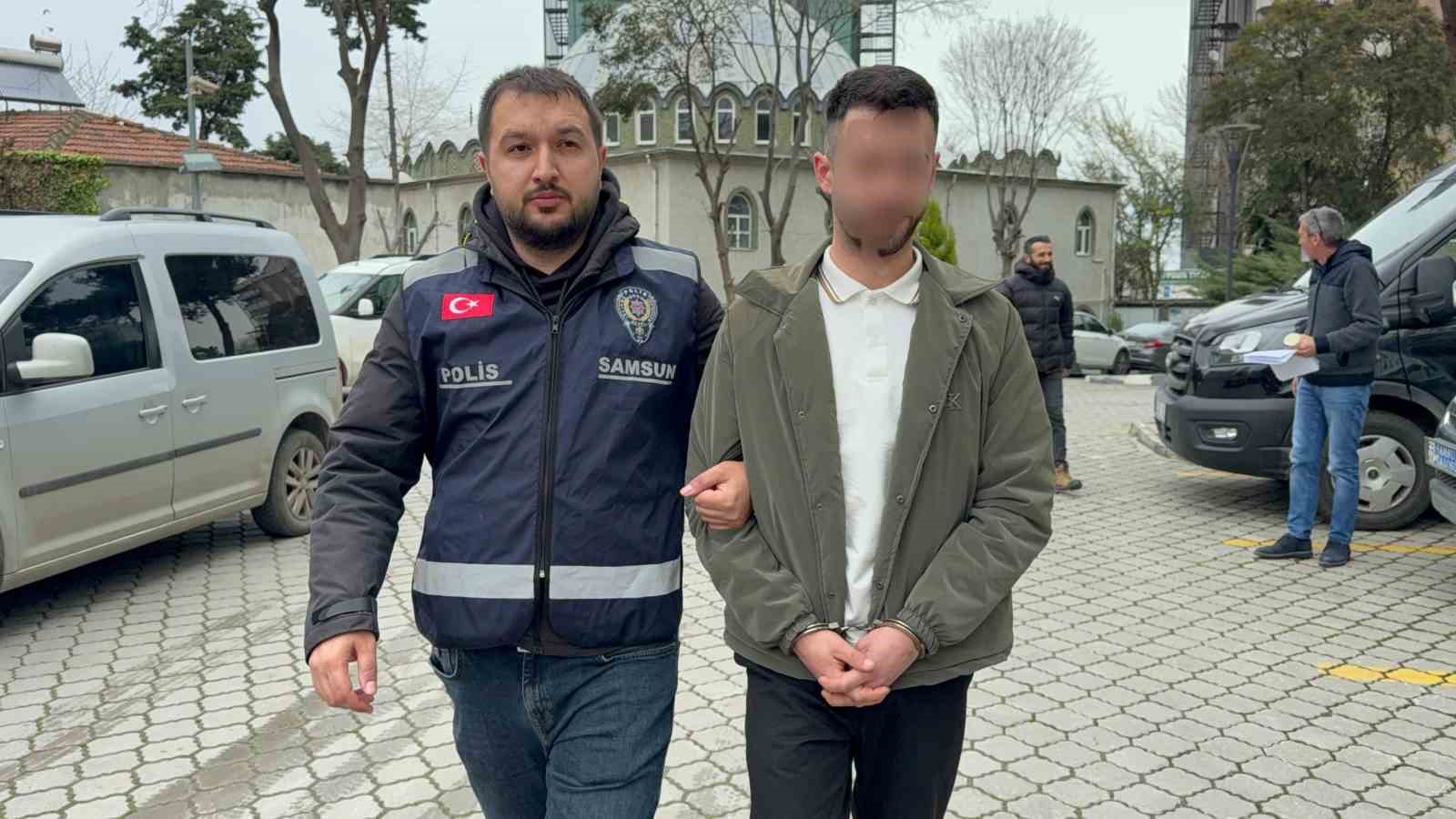 Şakalaşırken işçisini bıçakladı: Suçu çalışanı üstlendi, polis gerçeği ortaya çıkardı
Şakalaşırken işçisini bıçakladı: Suçu çalışanı üstlendi, polis gerçeği ortaya çıkardı