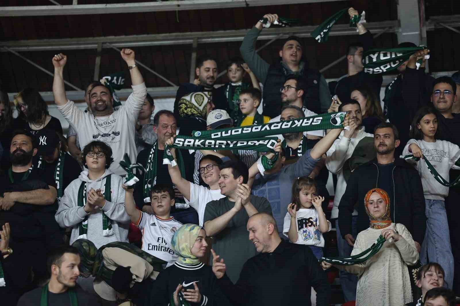Sakarya Büyükşehir Basketbol play-off serisine galibiyetle başladı
