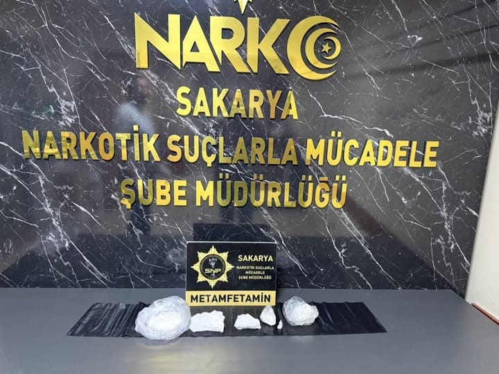 Sakarya emniyeti zehir tacirlerine geçit vermiyor: 1 tutuklama
