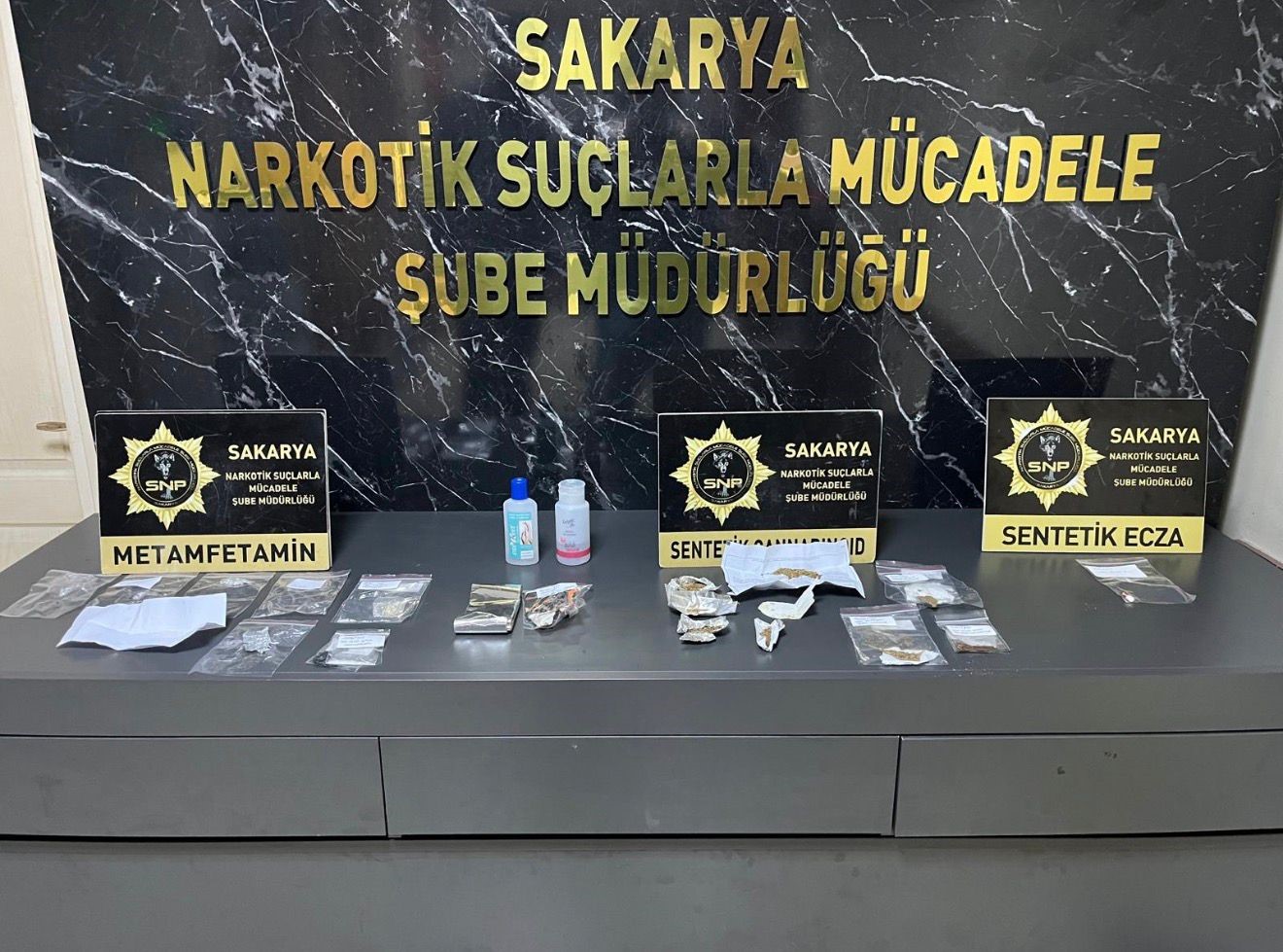 Sakarya Emniyeti zehir tacirlerine göz açtırmıyor: 7 gözaltı
