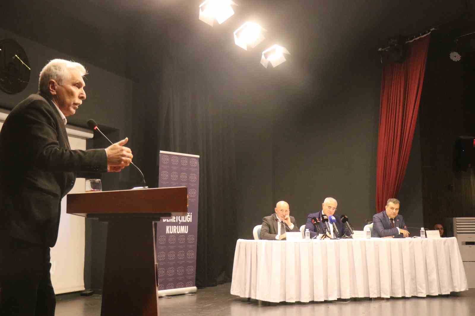 Sakarya’da açık kürsü kuruldu: Ombudsman halkın şikayetlerini dinledi
